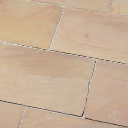 Seltra Natursteine Terrassenplatten MANDRA CLASSIC satiniert Sandstein gelb-hellbeige Oberfläche spaltrau & gebürstet, Seiten handbekantet, verschiedene Größen