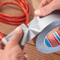 tesa extra Power Universal schwarz 6