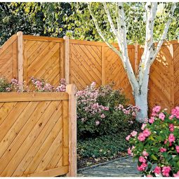 T&J Sichtschutzzaun ESBJERG Lärche Sichtschutz Lamellenzaun ESBJERG Sichtschutzzaun aus Lärche mit 18x120 mm Profilbrettern, Edelstahlklammerung, abgerundeten Ecken, in 5 Größen erhältlich