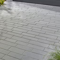 KANN Pflastersteine Adina anthrazit kugelgestrahlt Läuferverband Kombinierte Lage für Läuferverband, dezenter Glimmereffekt, Frost- und Tausalzwiderstandsfähig, 8 cm Dicke