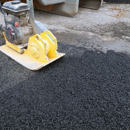 dga BIGUMA Kaltasphalt Aquabit 0/5 25 kg Kunststoffgebinde Hochleistungsmischgut zur Reparatur von Schäden auf allen Verkehrsflächen