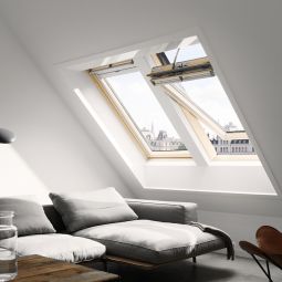 VELUX Solar Schwingfenster INTEGRA® GGL 307030 Holz klar lackiert Alu THERMO Dachfenster einfacher, kabelloser Einbau