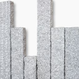 Seltra Natursteine Palisaden BRAVO RUSTIQUE Granit edelgrau Herkunft China allseits gespalten und überspitzt, verschiedene Größen