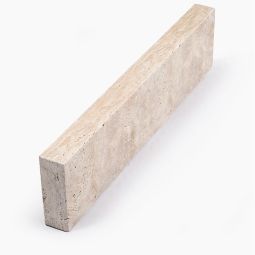 Seltra Natursteine Rasenkanten VANILLA ROMANA Travertin cerme-beige Oberfläche teilweise rustikal-löchrig, allseits gesägt, 8x25x50-100 cm