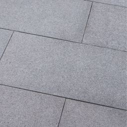Seltra Natursteine Terrassenplatten GALA ECO EXACTA NEW Granit anthrazit Herkunft Vietnam Oberfläche geflammt & leicht gebürstet, Kanten abgezogen, 60x30x2 cm