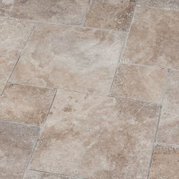 Seltra Natursteine Terrassenplatten NOCE TOROSA antik Travertin hellbraun Oberfläche geschliffen, Kanten getrommelt, verschiedene Größen