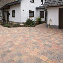 EHL CityPur-Pflaster braun-nuanciert geradlinig und funktional, werkseitiger Tiefenschutz, verschiedene Größen, Stärke von 8 cm
