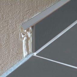 BLANKE Fliesenschiene Dreiecksprofil Aluminium silberfarben 8