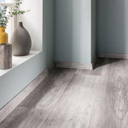 HARO Sockelleiste Disano wasserresistent Wildeiche 3
