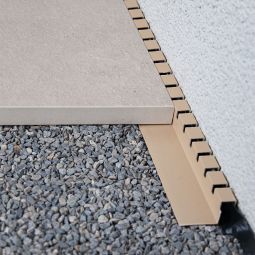 ferax disto Fassadenanschlussprofil für Pflasterplatten 4