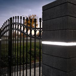 WESERWABEN Gartenmauer Trend-Line Pfeilerelement LED-Leuchtrahmen 5