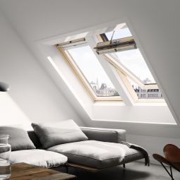 VELUX Solar Schwingfenster INTEGRA® GGL 307030 Holz klar lackiert Alu THERMO Dachfenster einfacher, kabelloser Einbau