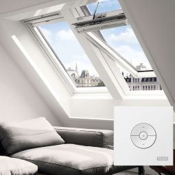 VELUX INTEGRA Dachfenster GGL 206621 Elektrofenster Holz/Kiefer weiß lackiert ENERGIE PLUS Fenster 3-fach Niedrig-Energie-Verglasung, inkl. Funk-Wandschalter
