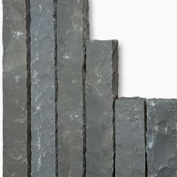 Seltra Natursteine Palisaden SANOKU® Basalt anthrazit-schwarz allseits eben gespalten & grob überspitzt, verschiedene Größen