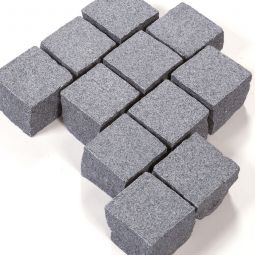 Seltra Natursteine Pflastersteine GALA AMBIENTE Granit anthrazit Herkunft China Oberfläche geflammt, Seiten gespalten, verschiedene Größen