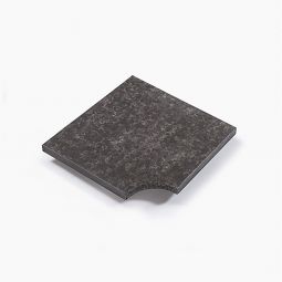 Seltra Poolecke SANOKU ELEGANCE satiniert Basalt anthrazit-schwarz Oberfläche geflammt & satiniert (wassergestrahlt & überbürstet), gerundete Innenseite mit Rundstab satiniert, 43/33x43/33x3 cm