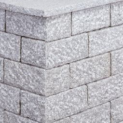 Seltra Natursteine Universalstein BRAVO MONTANA+ Granit edelgrau Vorder- & Rückseite gesägt & maschinell gespitzt, 15x20x35 cm