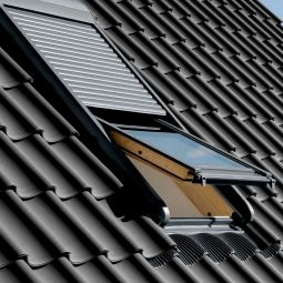 VELUX Elektro-Rollladen SML 0000S Aluminium Dunkelgrau ohne Steuereinheit KUX 110, 5 Jahre Garantie
