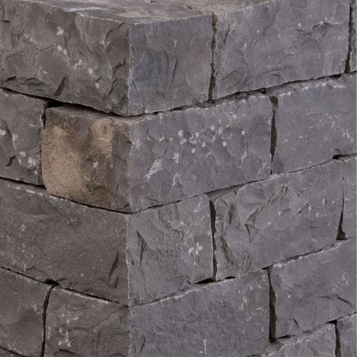 Seltra Natursteine Mauersteine SANOKU® Basalt 2