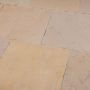 Seltra Natursteine Terrassenplatten MANDRA EXTRA satiniert Sandstein gelb-hellbeige Oberfläche spaltrau, getrommelt & gebürstet, verschiedene Größen